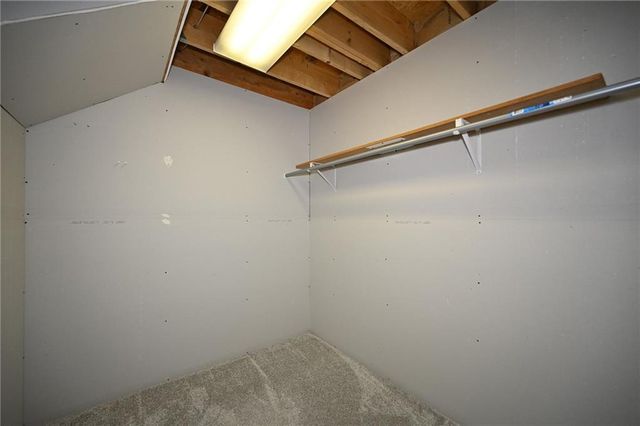 5005 University Avenue, St Joseph, MO 64503