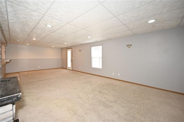 5005 University Avenue, St Joseph, MO 64503