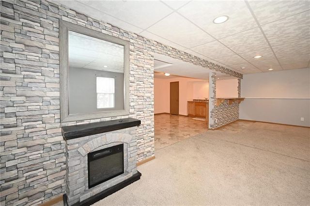 5005 University Avenue, St Joseph, MO 64503