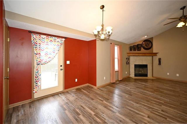 5005 University Avenue, St Joseph, MO 64503