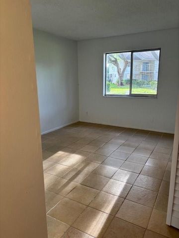 501 Gardens Drive 101, Pompano Beach, FL 33069