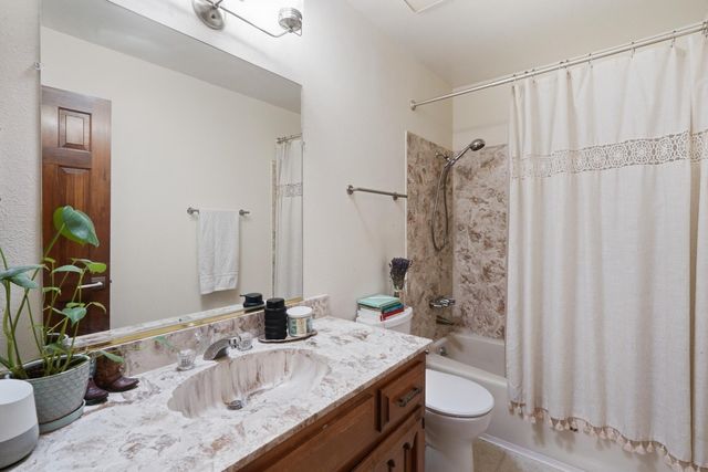 14205 Marquette Drive NE, Albuquerque, NM 87123