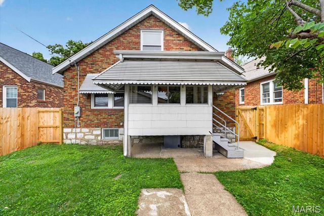 5410 Tholozan Avenue, St Louis, MO 63109