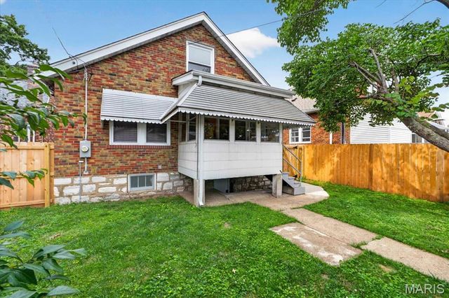 5410 Tholozan Avenue, St Louis, MO 63109