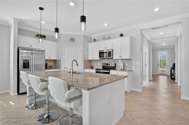 2130 Hamlin ST, Naples, FL 34120