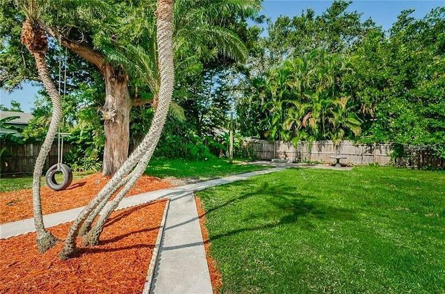 705 BAYSHORE DRIVE, Tarpon Springs, FL 34689