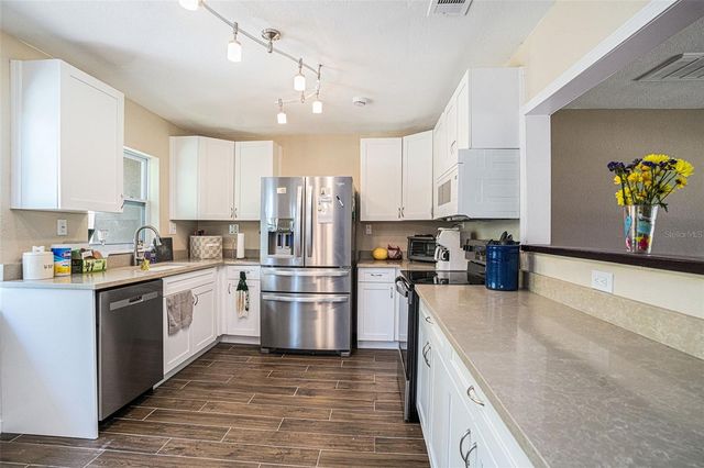 705 BAYSHORE DRIVE, Tarpon Springs, FL 34689