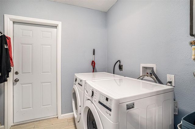 705 BAYSHORE DRIVE, Tarpon Springs, FL 34689