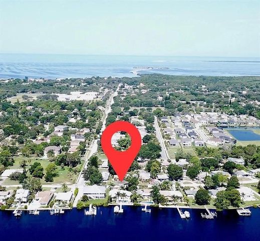 705 BAYSHORE DRIVE, Tarpon Springs, FL 34689