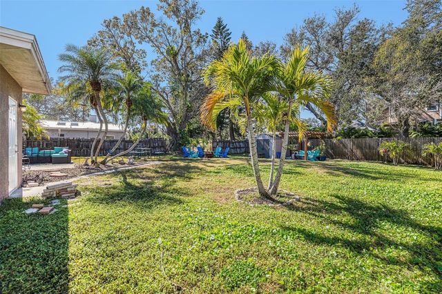 705 BAYSHORE DRIVE, Tarpon Springs, FL 34689