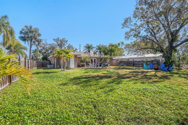 705 BAYSHORE DRIVE, Tarpon Springs, FL 34689