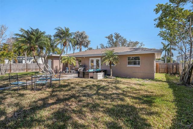 705 BAYSHORE DRIVE, Tarpon Springs, FL 34689