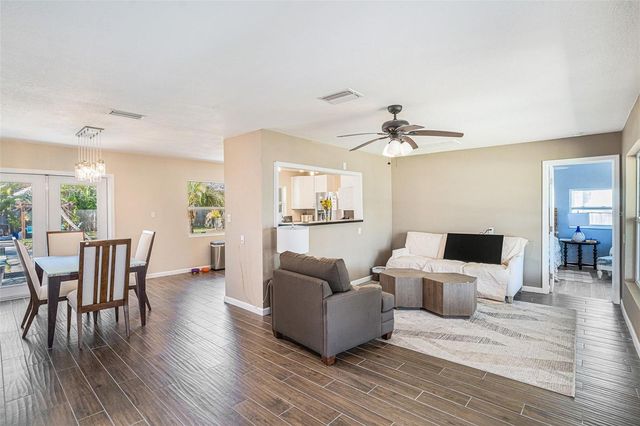 705 BAYSHORE DRIVE, Tarpon Springs, FL 34689