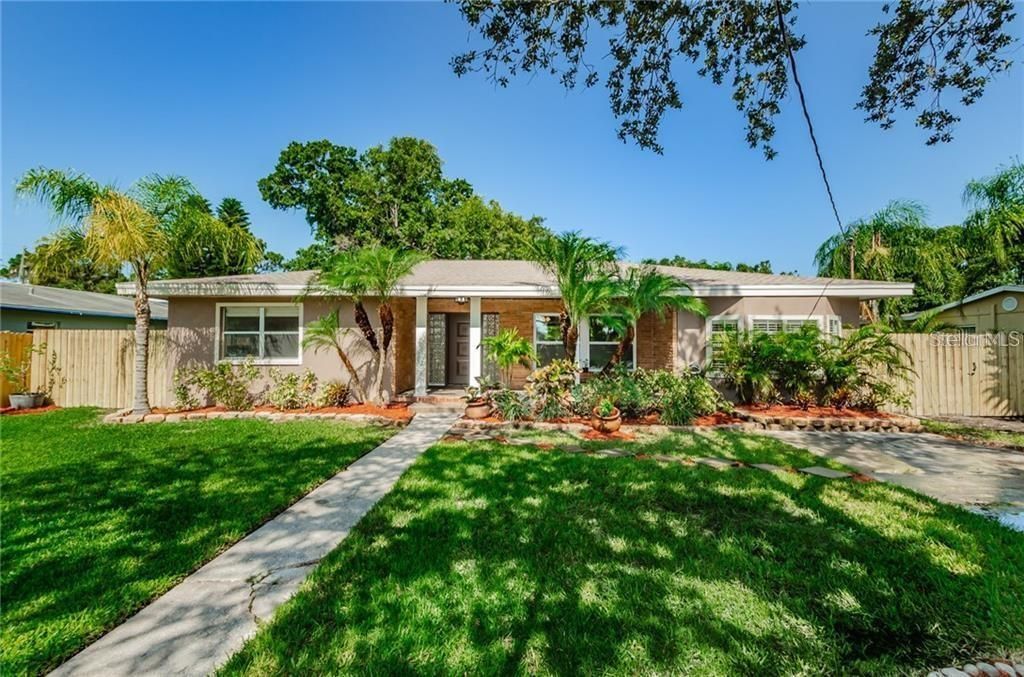705 BAYSHORE DRIVE, Tarpon Springs, FL 34689