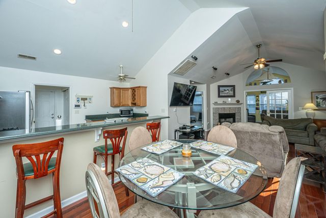 120 Ashley Villa Circle A, Charleston, SC 29414