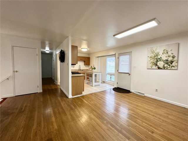 31 Beecher Ct, Allegheny Twp, PA 15656