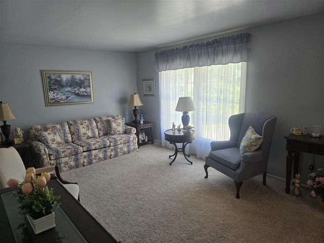 120 E Houstonia Avenue, Royal Oak, MI 48073
