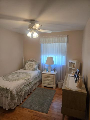 120 E Houstonia Avenue, Royal Oak, MI 48073