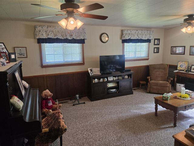 120 E Houstonia Avenue, Royal Oak, MI 48073