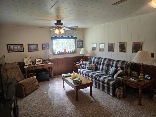120 E Houstonia Avenue, Royal Oak, MI 48073