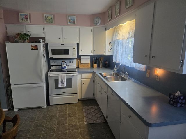 120 E Houstonia Avenue, Royal Oak, MI 48073