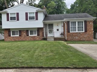 120 E Houstonia Avenue, Royal Oak, MI 48073