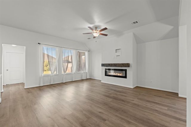 4901 Finns Landing Street, League City, TX 77573