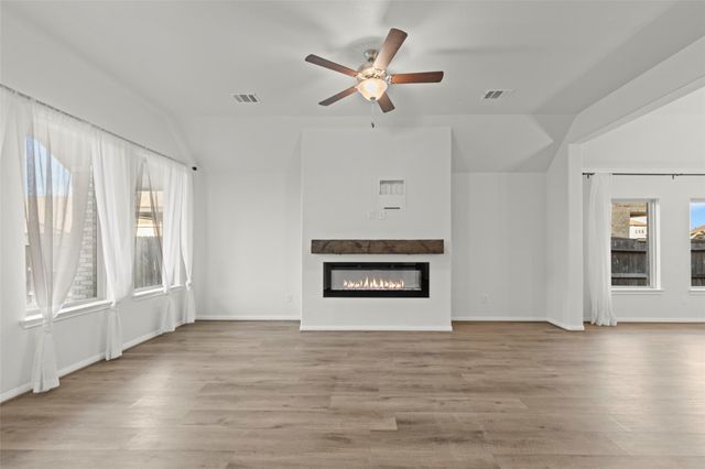 4901 Finns Landing Street, League City, TX 77573