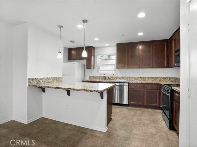 1377 Sunset B, Beaumont, CA 92223