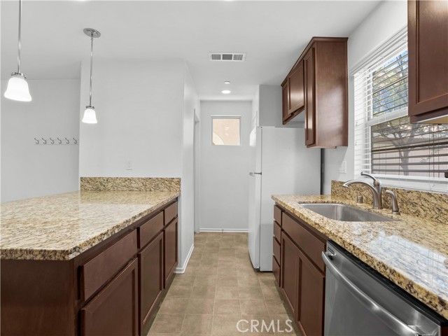 1377 Sunset B, Beaumont, CA 92223