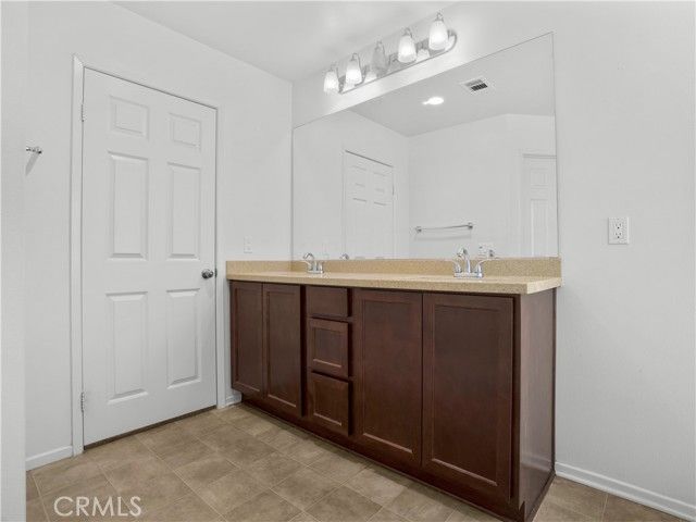 1377 Sunset B, Beaumont, CA 92223