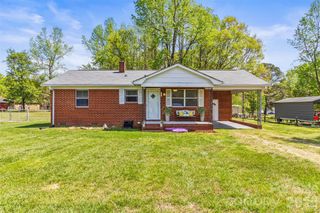 507 JC Dellinger Road, Cherryville, NC 28021