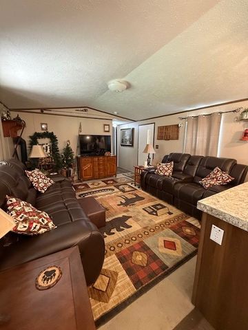 1281 NE Lawrence Smith Road, Hayesville, NC 28904