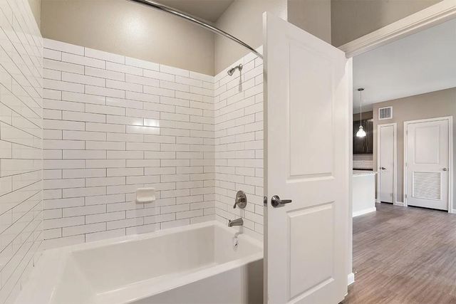 3301 Gulf Freeway 6204, Houston, TX 77568