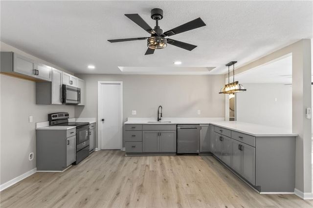 28200 NE 160th Street, Excelsior Springs, MO 64024