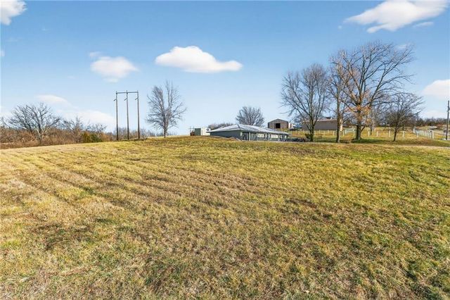 28200 NE 160th Street, Excelsior Springs, MO 64024