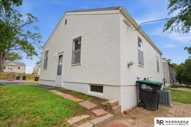 3356 N 36 Avenue, Omaha, NE 68111