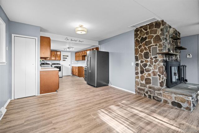 6220 Wertz, Springfield Charter Township, MI 48350
