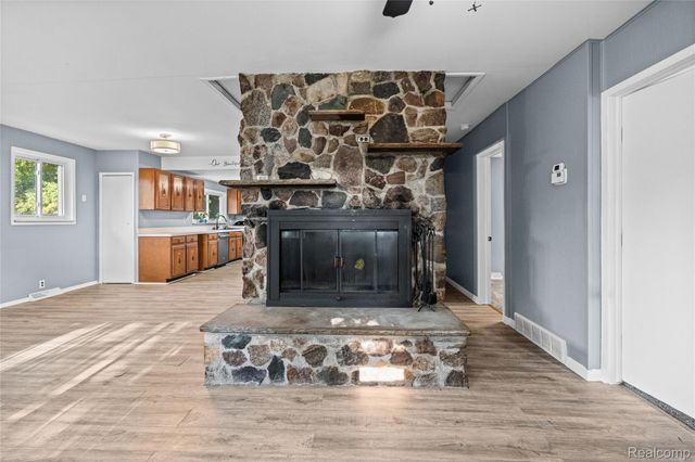 6220 Wertz, Springfield Charter Township, MI 48350