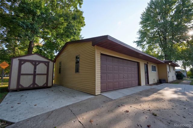 6220 Wertz, Springfield Charter Township, MI 48350