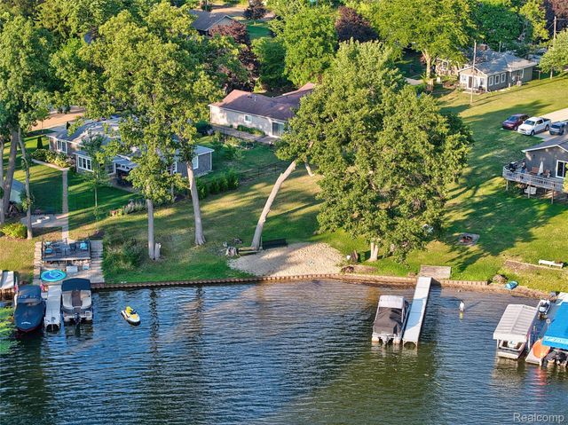 6220 Wertz, Springfield Charter Township, MI 48350
