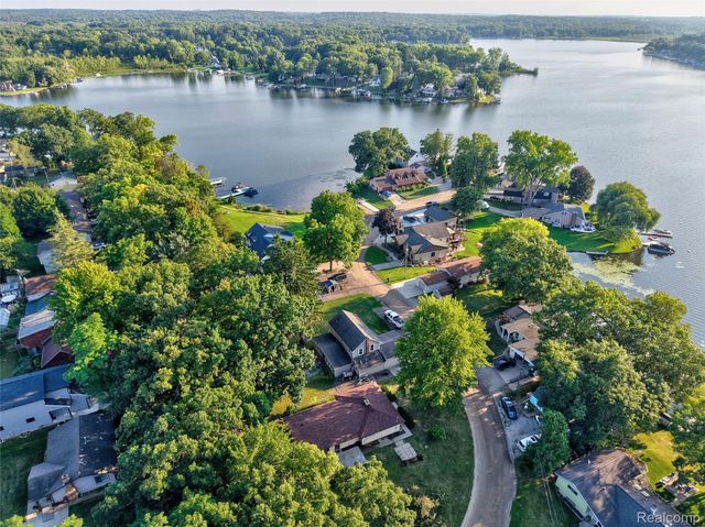 6220 Wertz, Springfield Charter Township, MI 48350