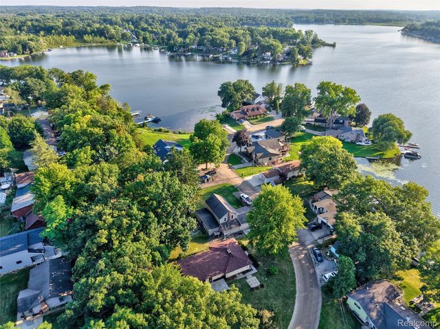 6220 Wertz, Springfield Charter Township, MI 48350