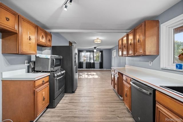 6220 Wertz, Springfield Charter Township, MI 48350