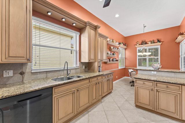 7188 Demedici Circle, Delray Beach, FL 33446