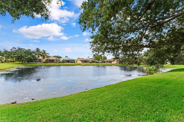 7188 Demedici Circle, Delray Beach, FL 33446