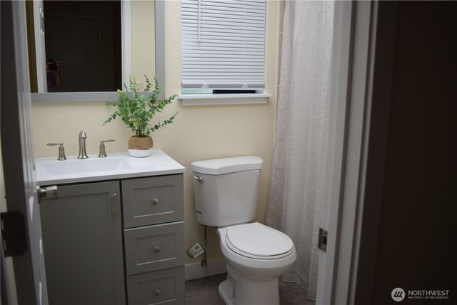 4545 NW Shelley Drive, Silverdale, WA 98383