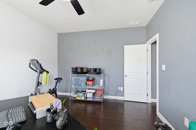 4736 W Harvest Way, New Palestine, IN 46163