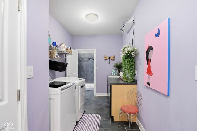 4736 W Harvest Way, New Palestine, IN 46163