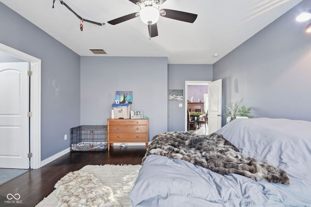 4736 W Harvest Way, New Palestine, IN 46163